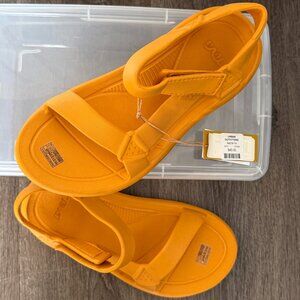 Teva Hurricane Drift Water Sandals Size W8 Sunflower Yellow